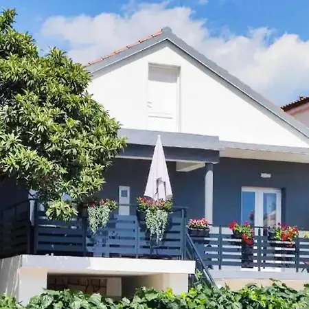 1 Bedroom Cozy In Апартаменты Свети-Филип-и-Яков