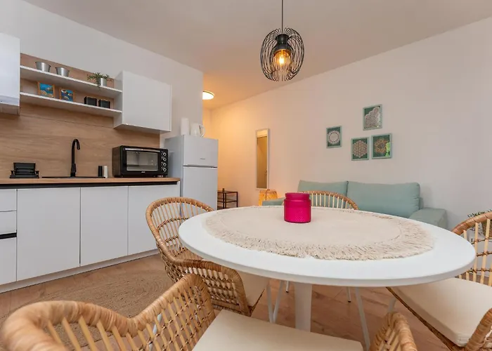 Apartment Cozy In Sveti Filip i Jakov