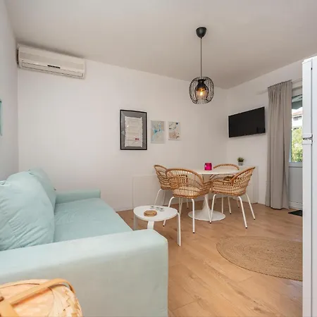 1 Bedroom Cozy In * Sveti Filip i Jakov