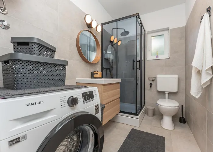 Cozy In * سفيتي فيليب ياكوف